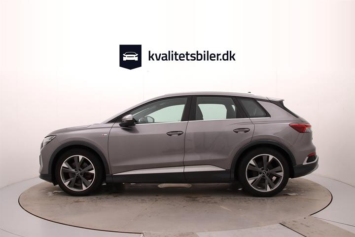 Grå Audi Q4 fra 2022
