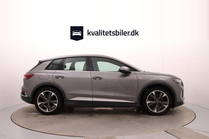 Grå Audi Q4 fra 2022