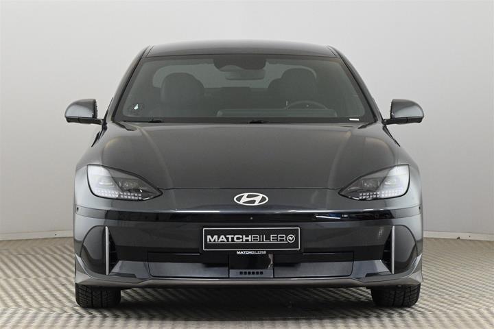 Grå Hyundai Ioniq 6 fra 2023
