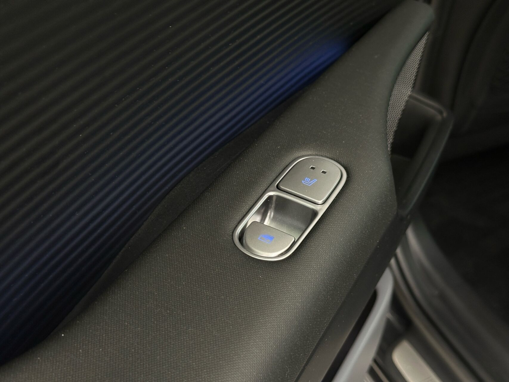 Grå Hyundai Ioniq 6 fra 2023