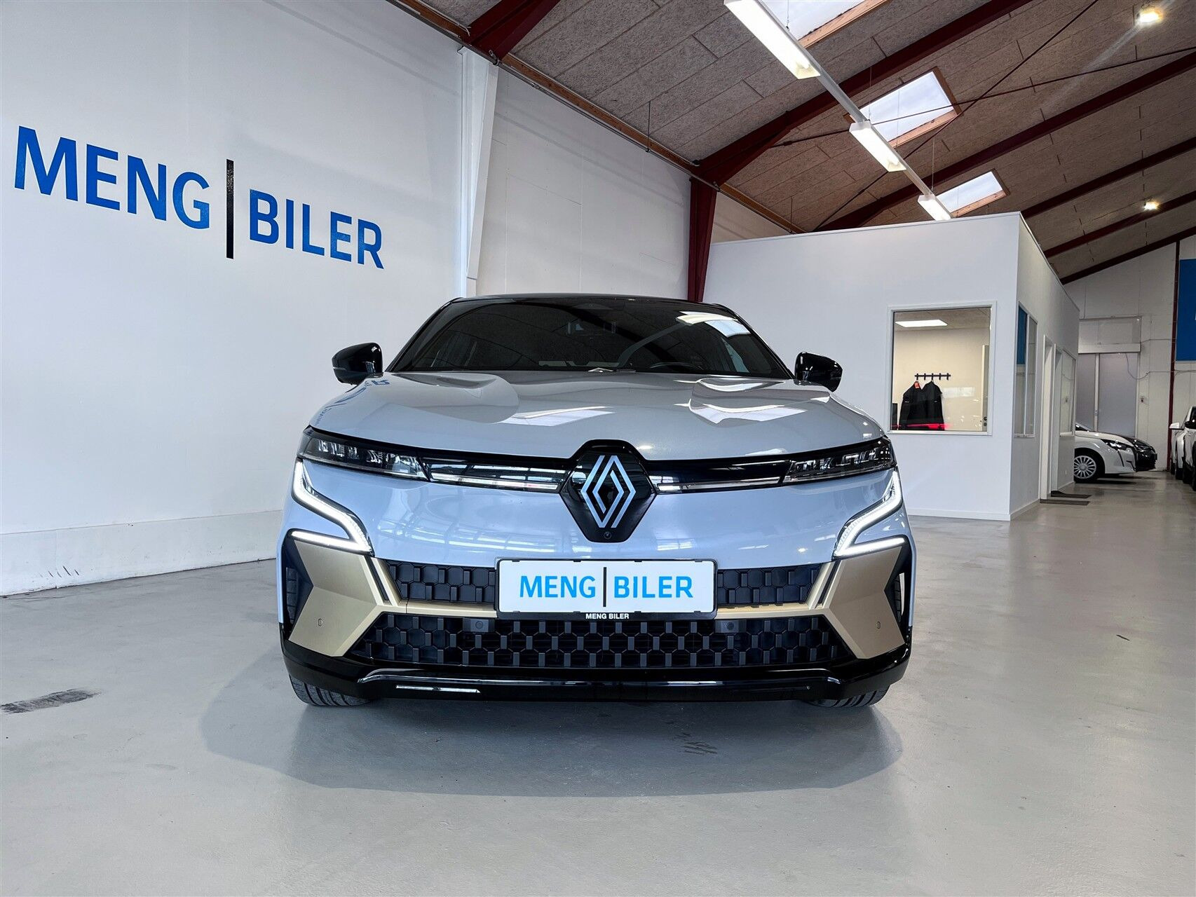 Grå Renault Mégane fra 2023