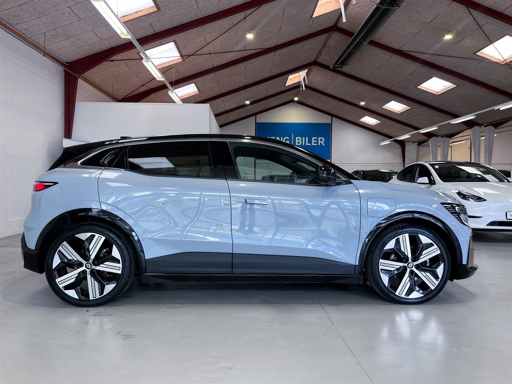 Grå Renault Mégane fra 2023