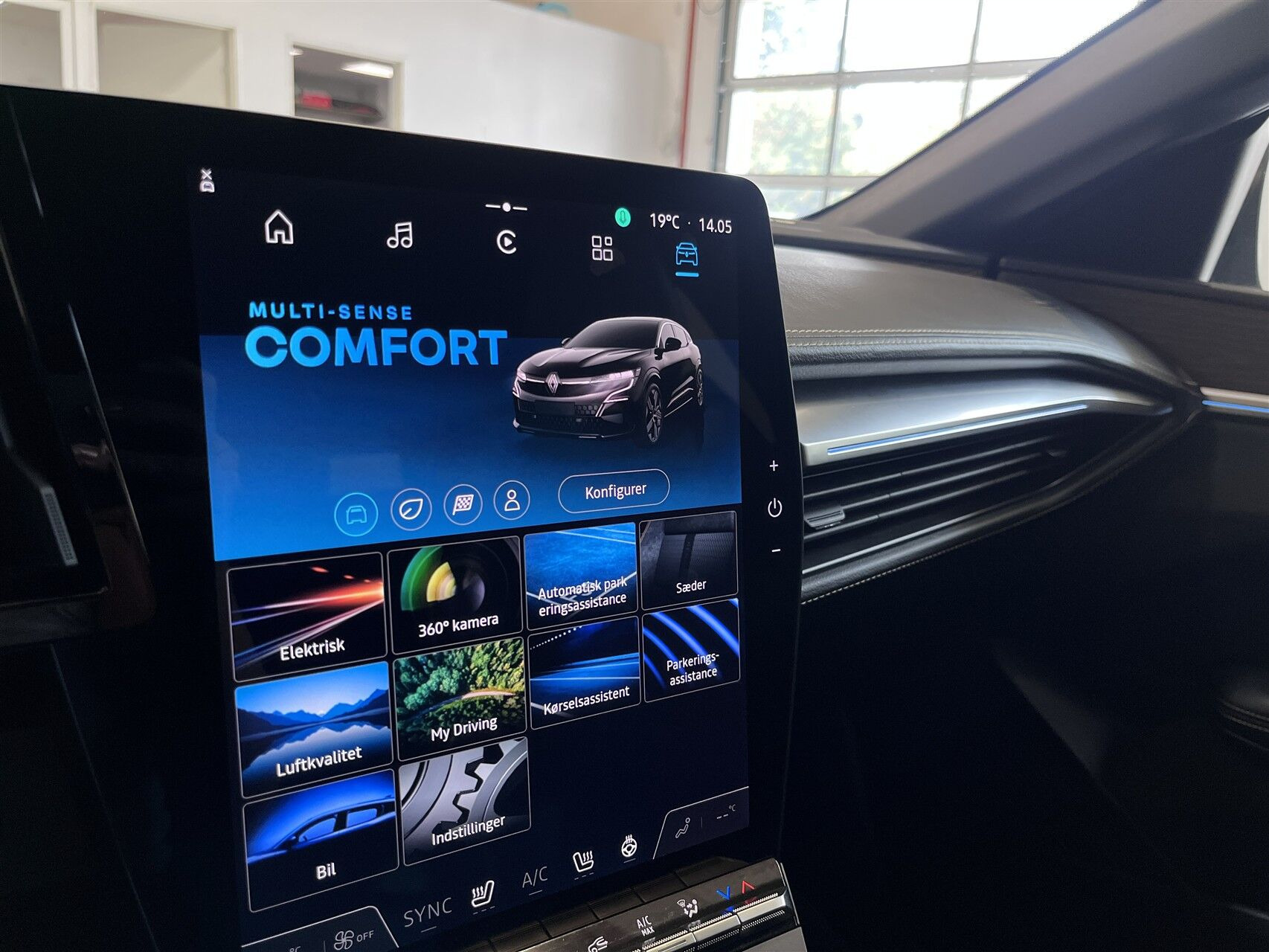 Grå Renault Mégane fra 2023