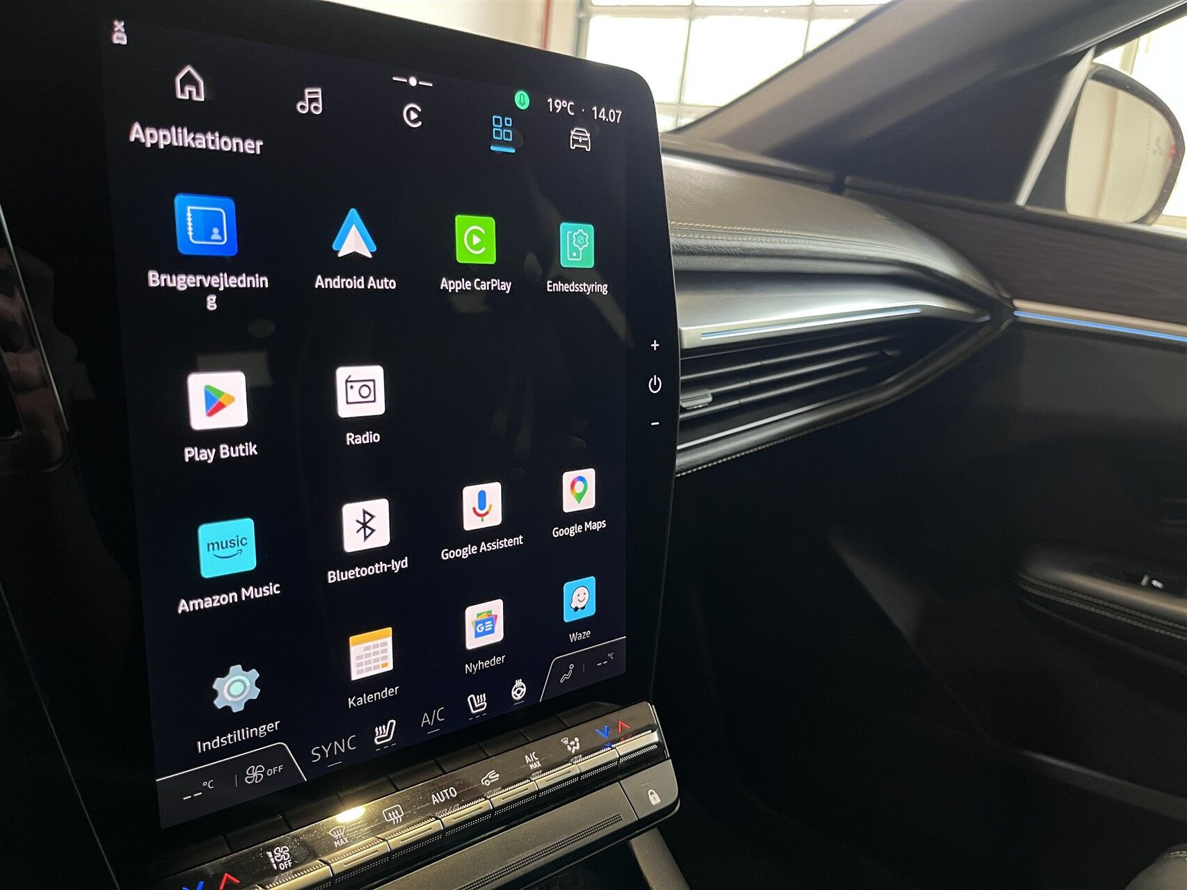 Grå Renault Mégane fra 2023