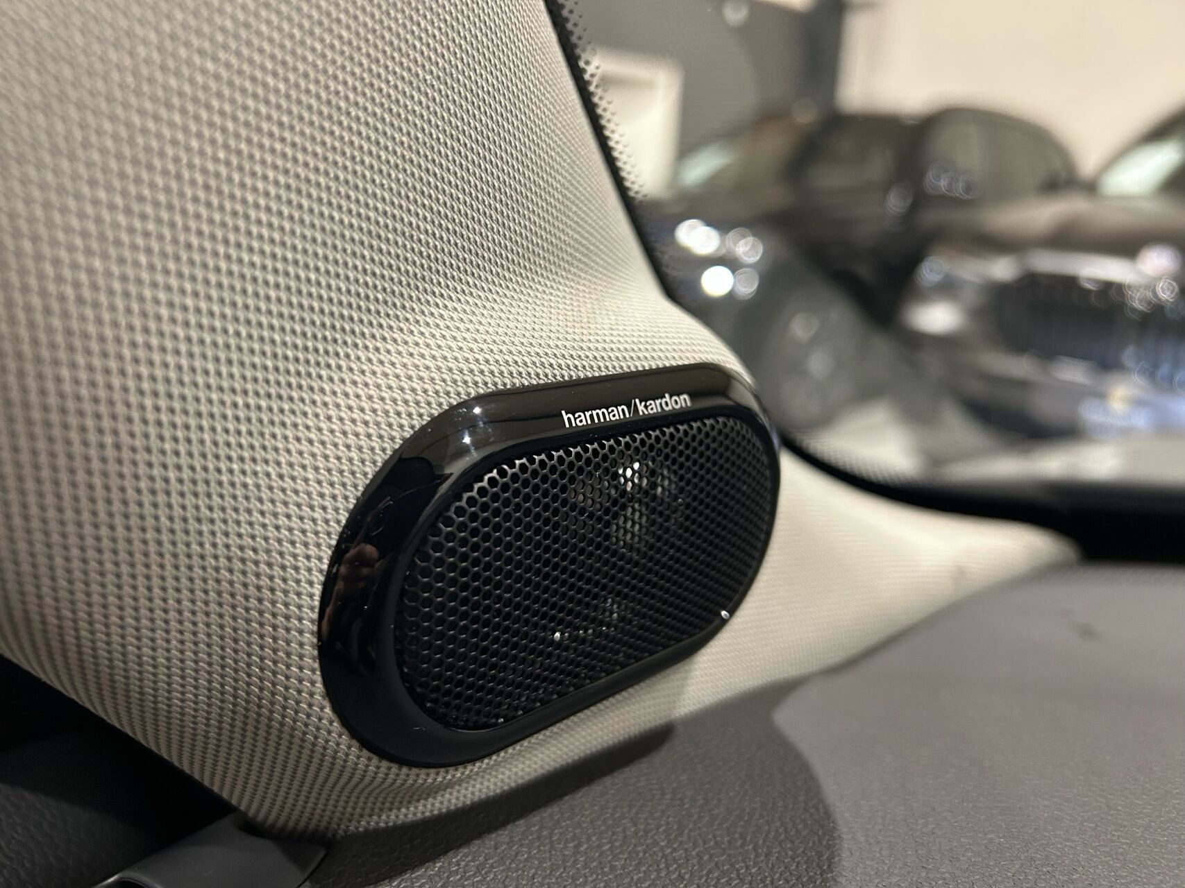 Sølv Mini Cooper fra 2023