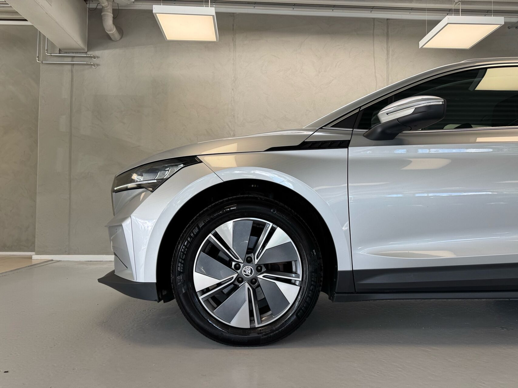 Sølv Skoda Enyaq fra 2023