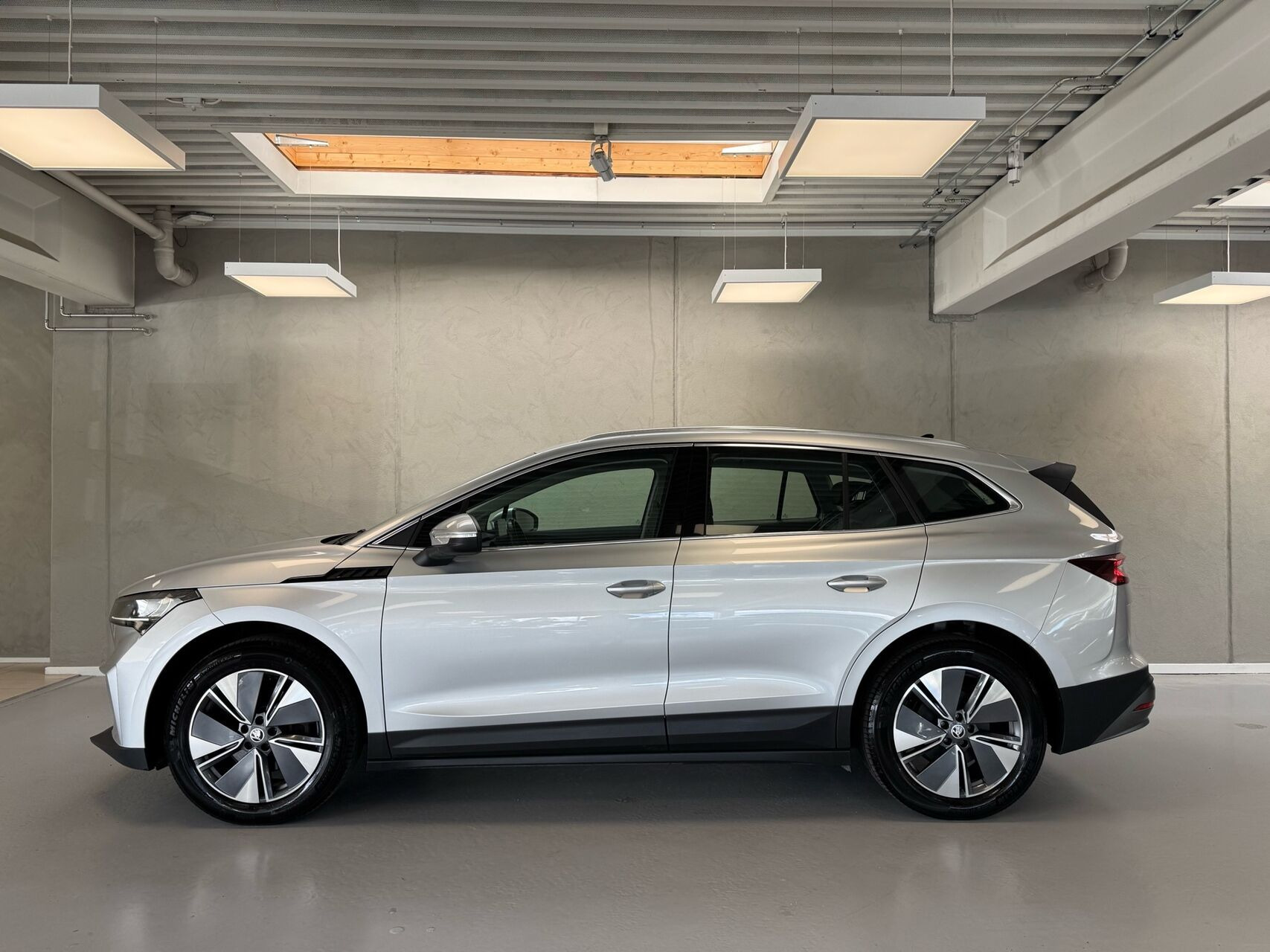 Sølv Skoda Enyaq fra 2023