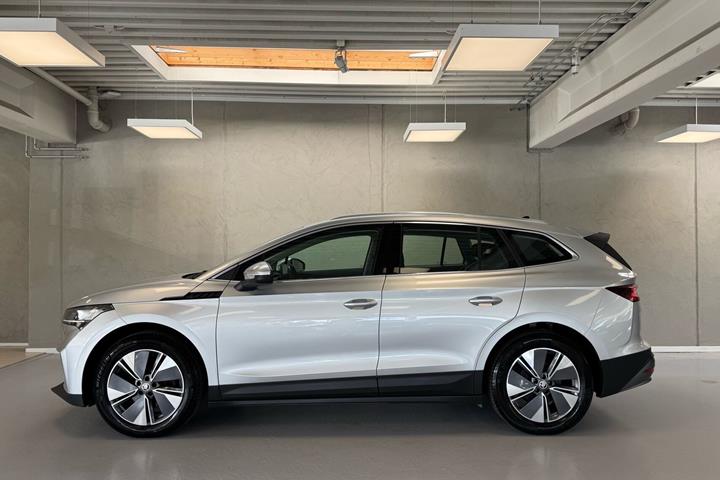 Sølv Skoda Enyaq fra 2023