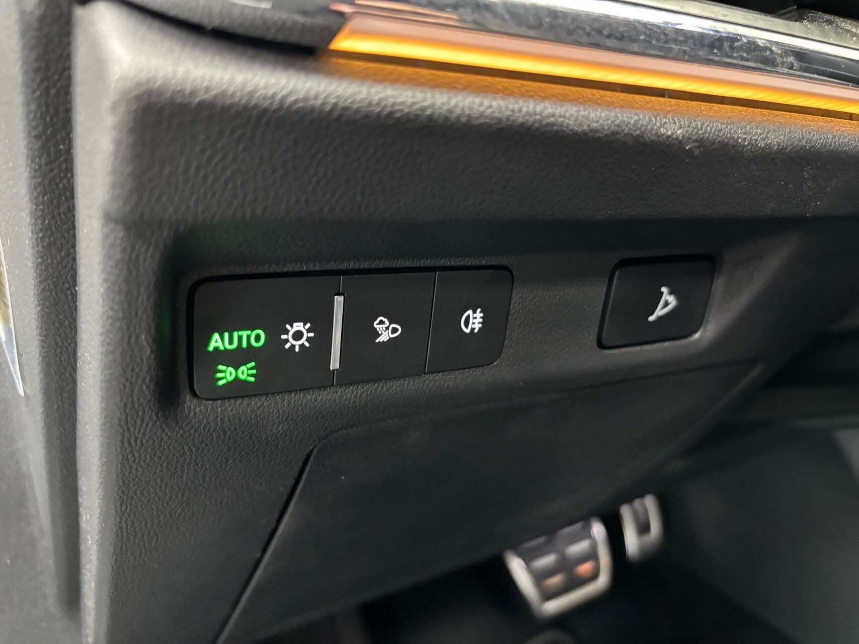 Hvid Skoda Enyaq fra 2022