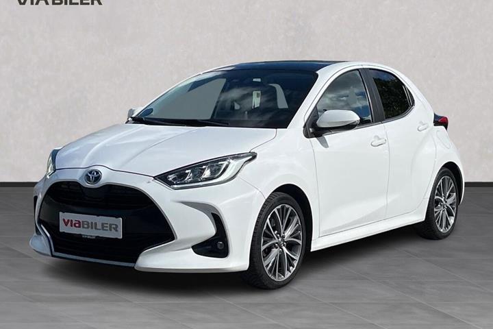 Hvid Toyota Yaris fra 2022