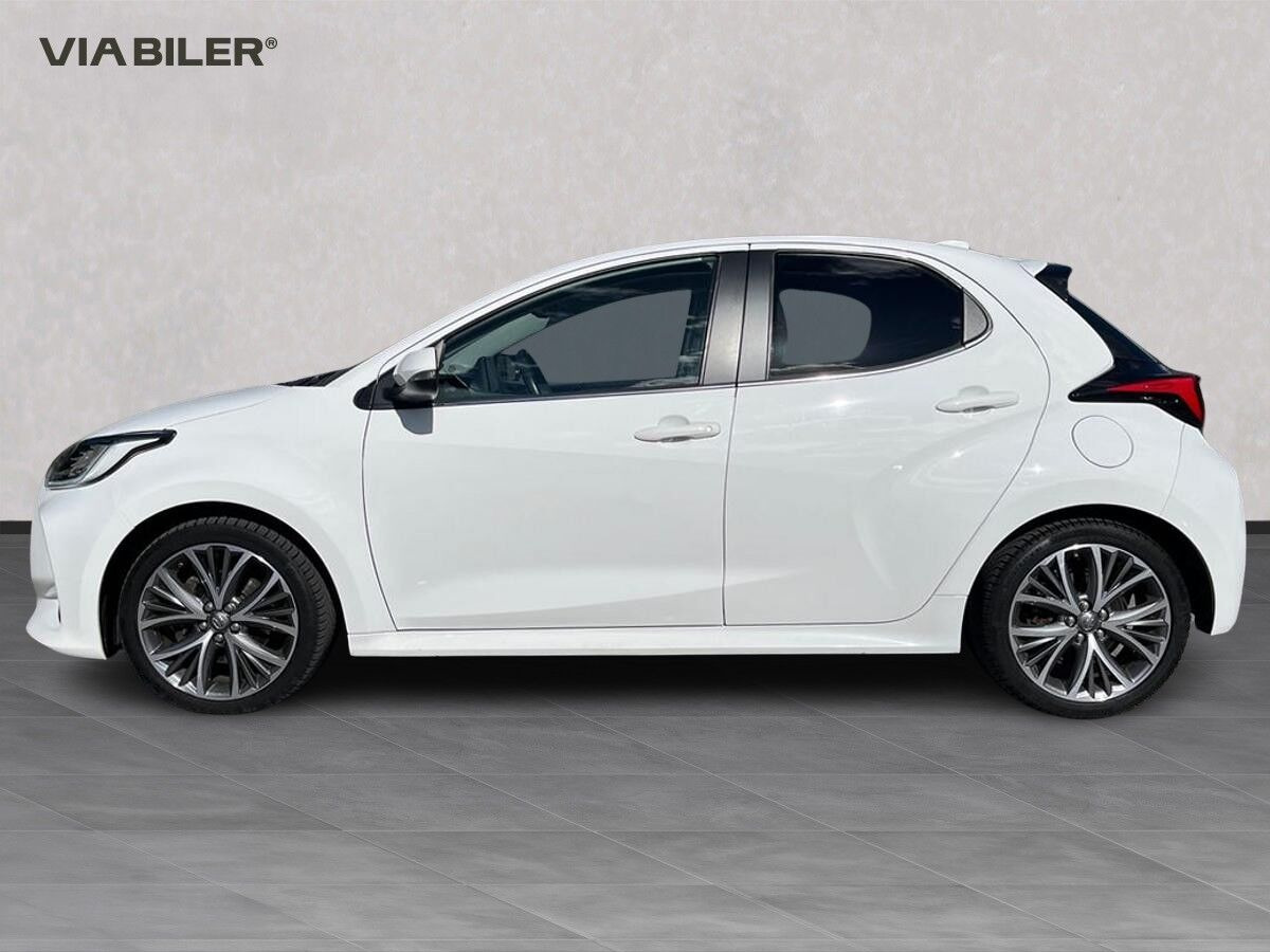 Hvid Toyota Yaris fra 2022