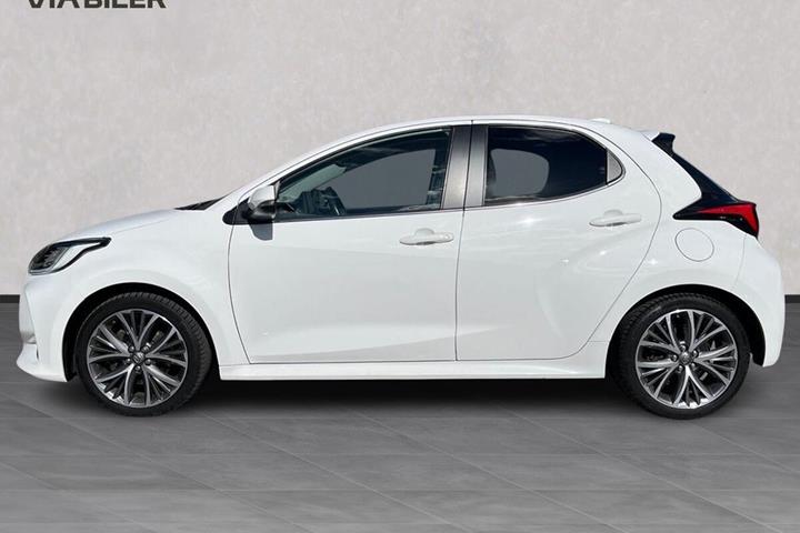 Hvid Toyota Yaris fra 2022