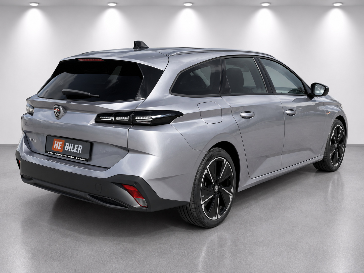 Grå Peugeot E-308 fra 2025