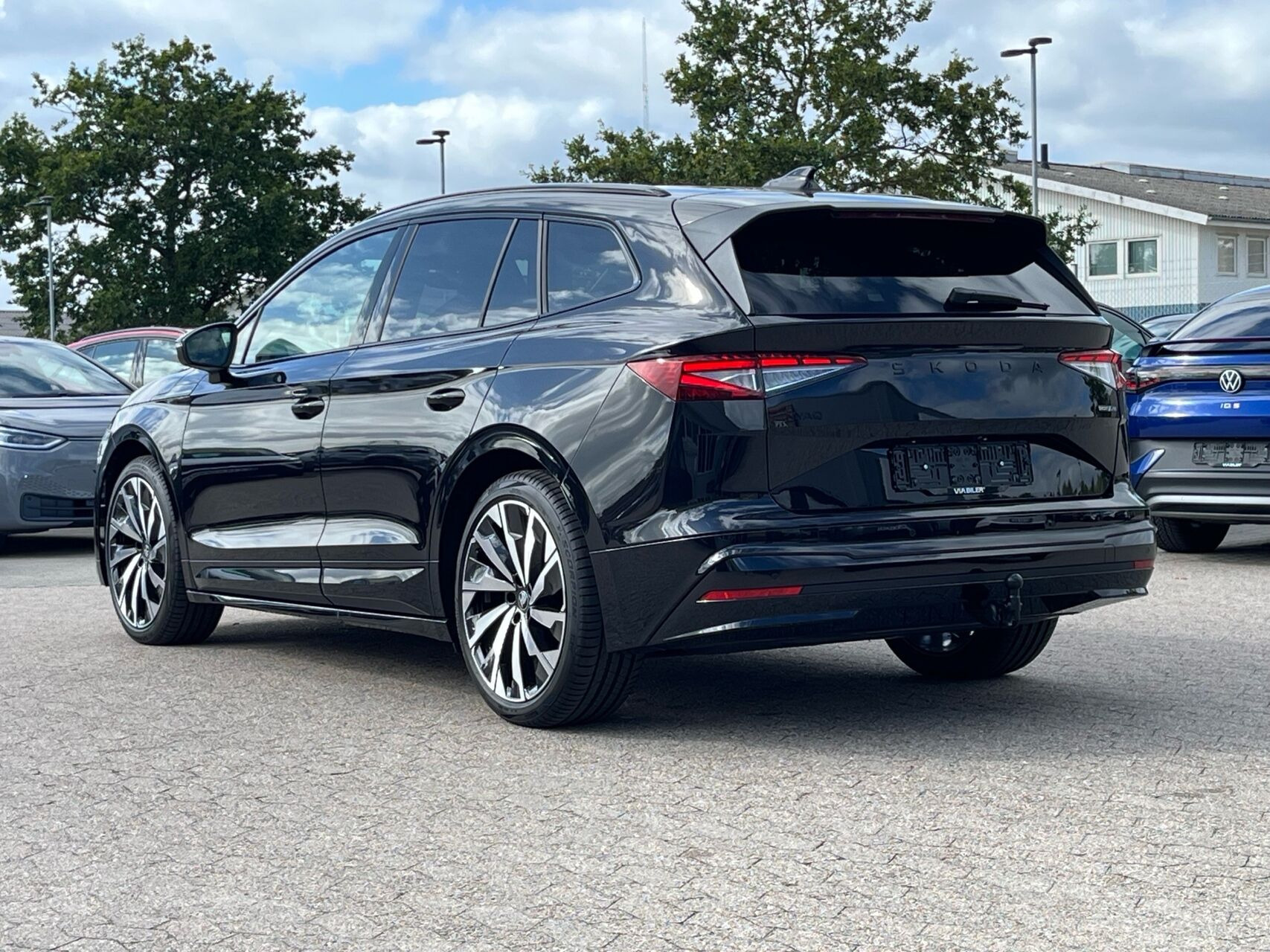 Sort Skoda Enyaq fra 2026