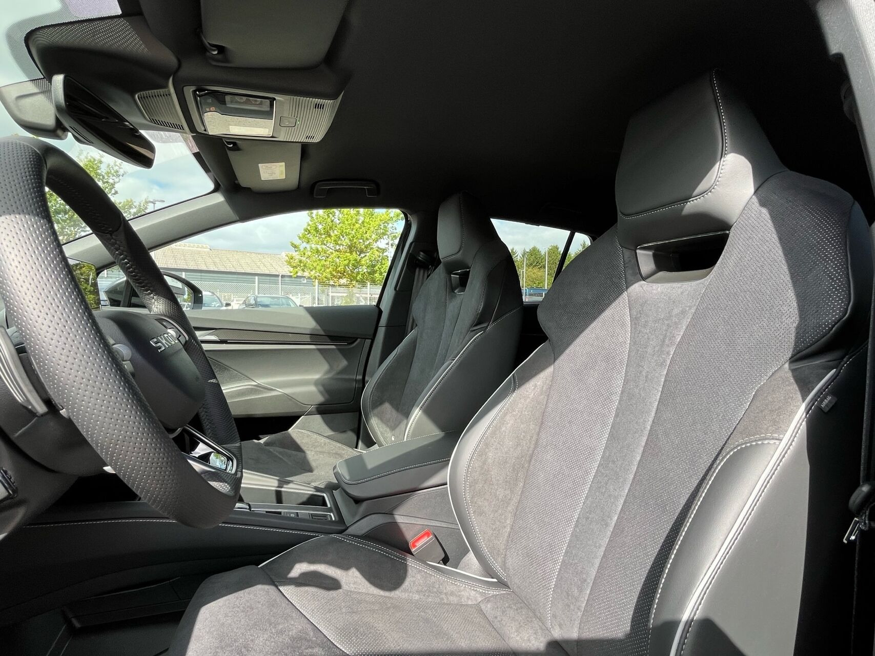 Sort Skoda Enyaq fra 2026