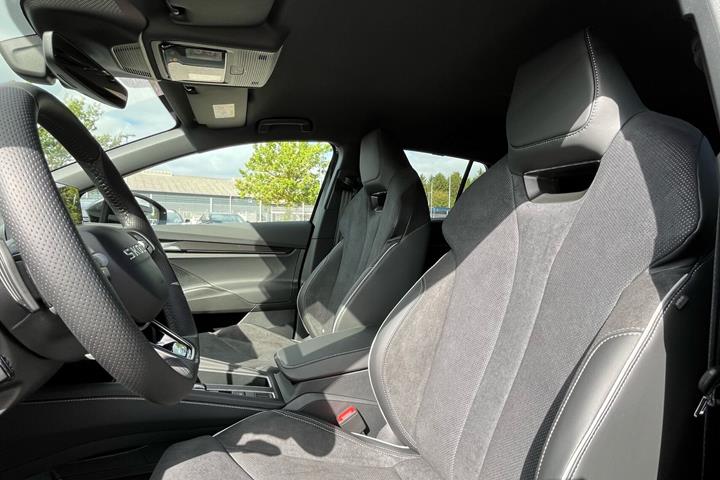 Sort Skoda Enyaq fra 2026
