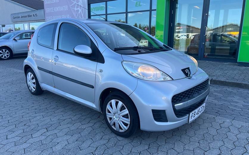 Peugeot 107 1,0 Cool 68HK 5d