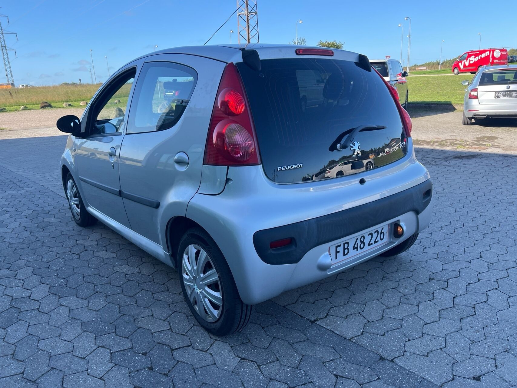 Sølv Peugeot 107 fra 2011