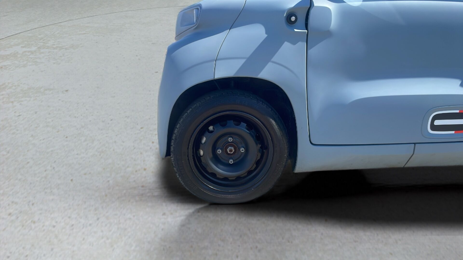 Blå Citroën Ami fra 2023