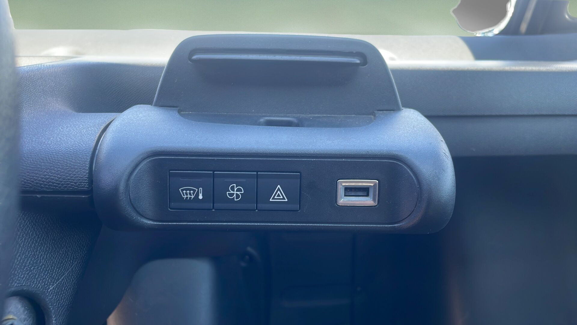 Blå Citroën Ami fra 2023