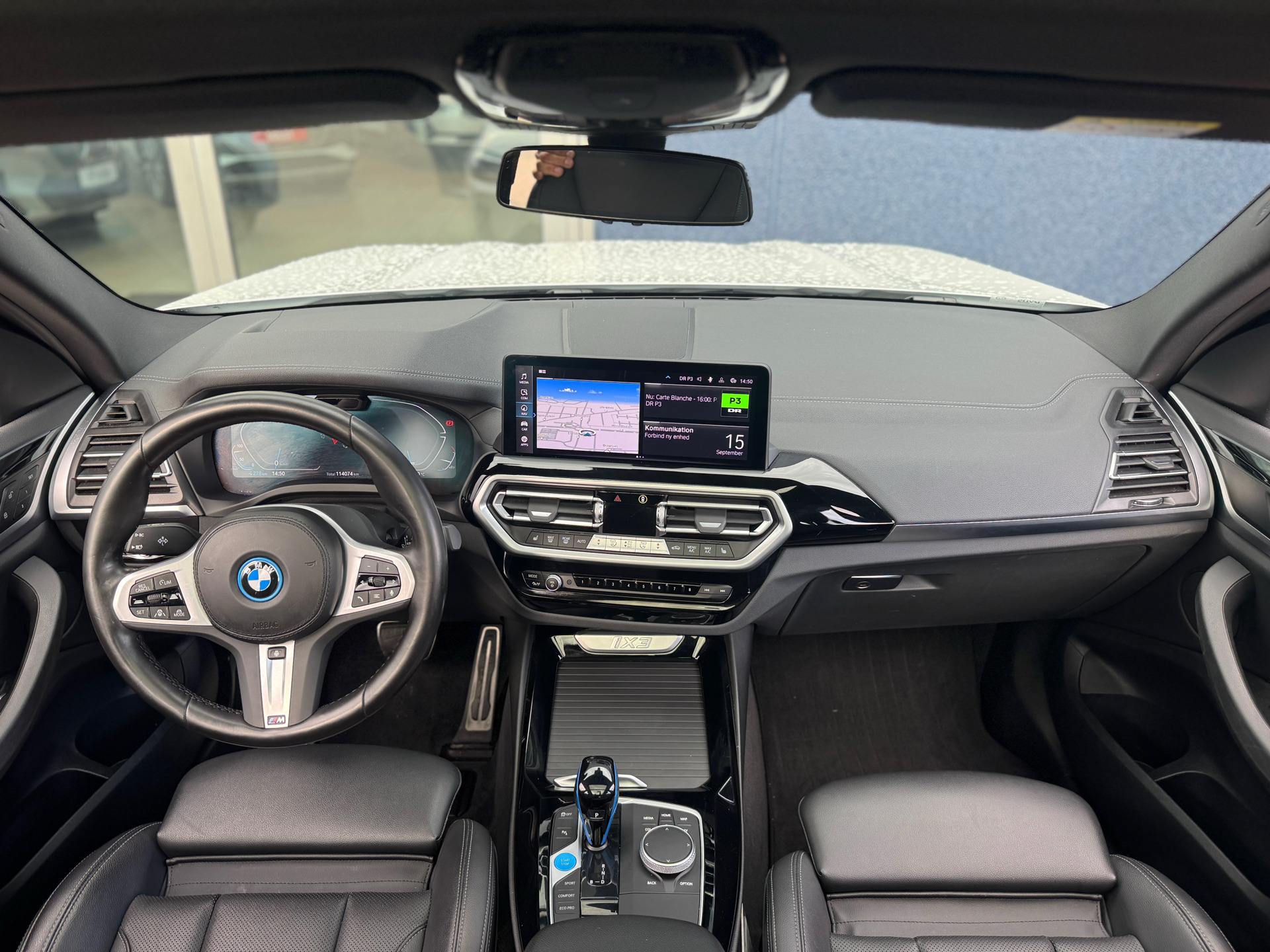 Hvid BMW iX3 fra 2022