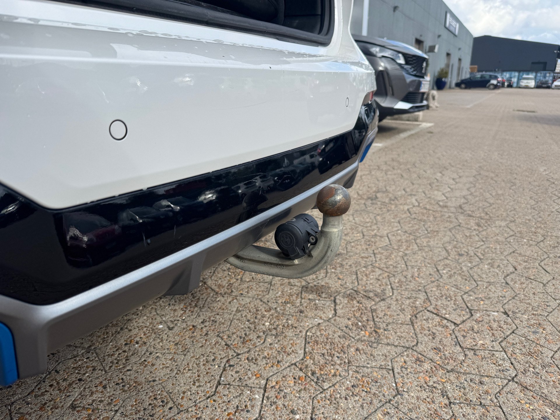 Hvid BMW iX3 fra 2022