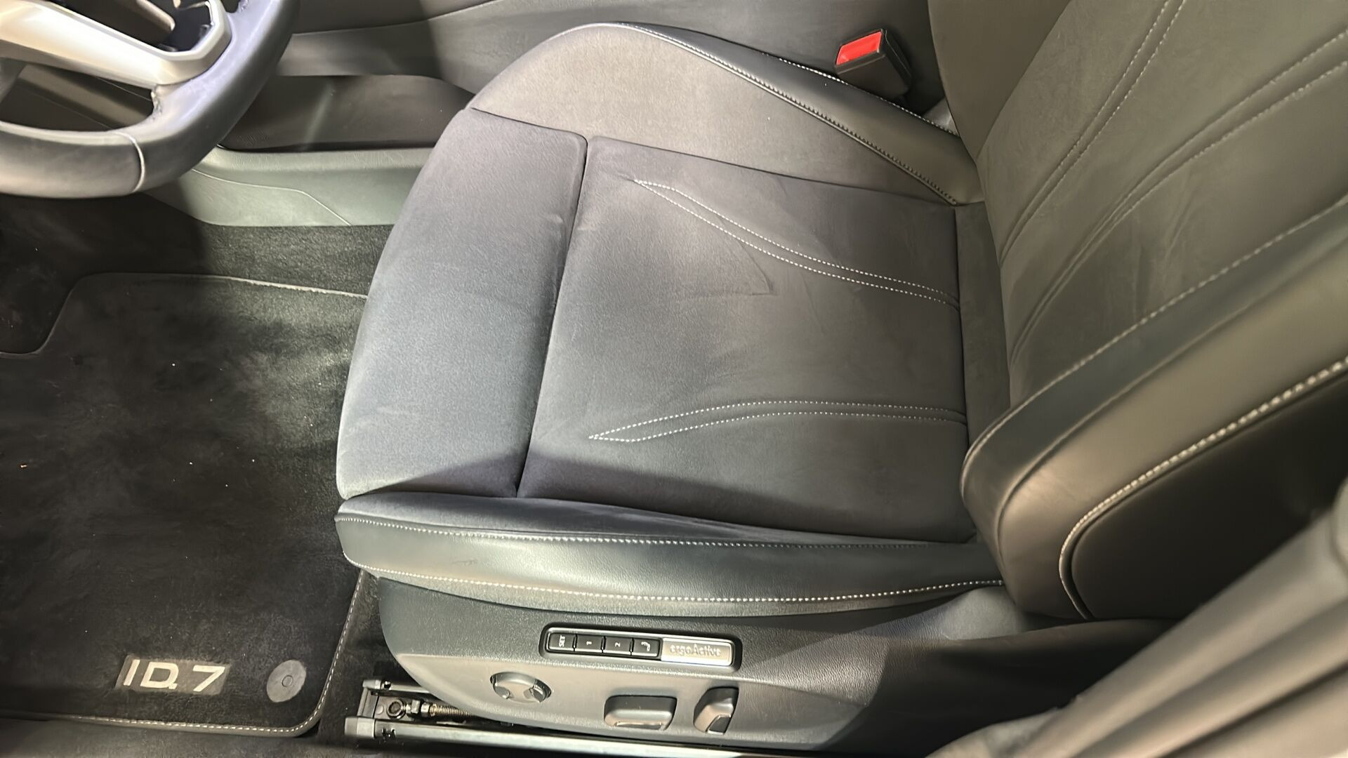 Grå VW ID.7 fra 2025