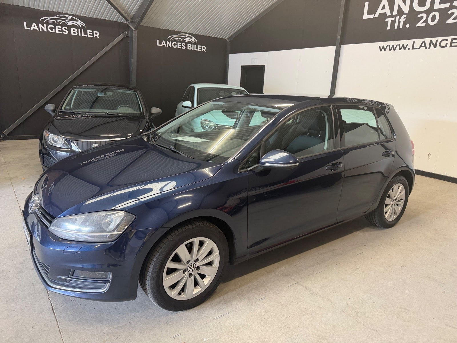 Blå VW Golf VII fra 2013