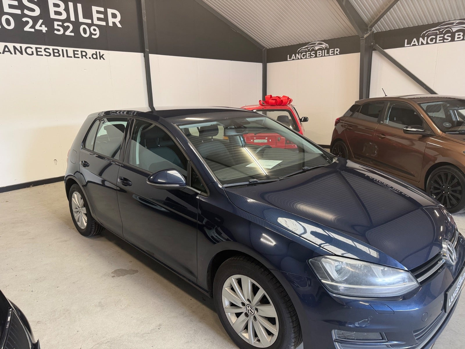 Blå VW Golf VII fra 2013