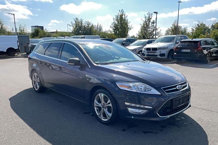Grå Ford Mondeo fra 2013