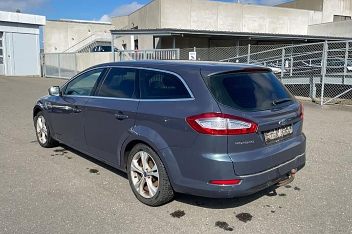 Grå Ford Mondeo fra 2013