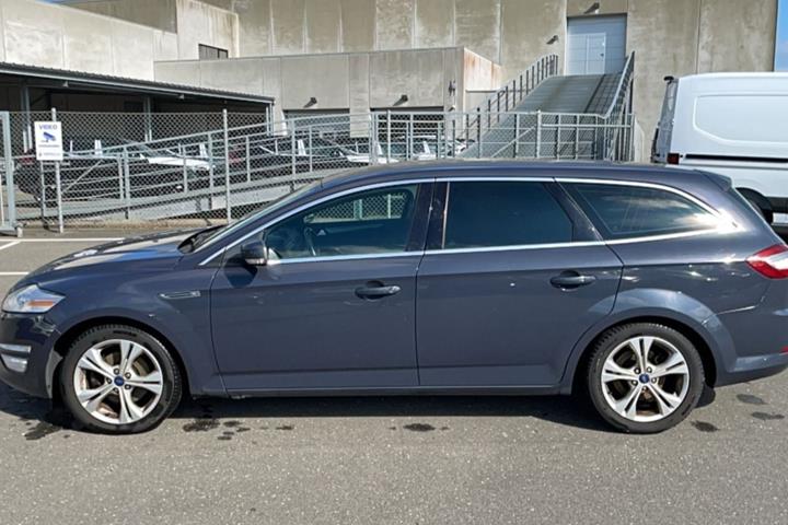 Grå Ford Mondeo fra 2013