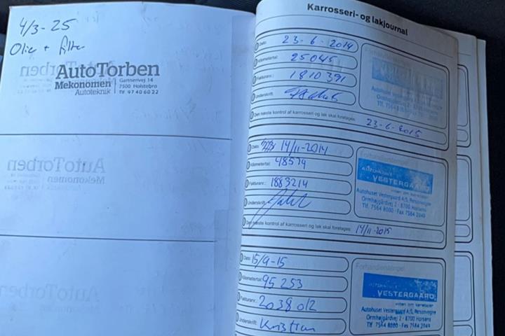 Grå Ford Mondeo fra 2013