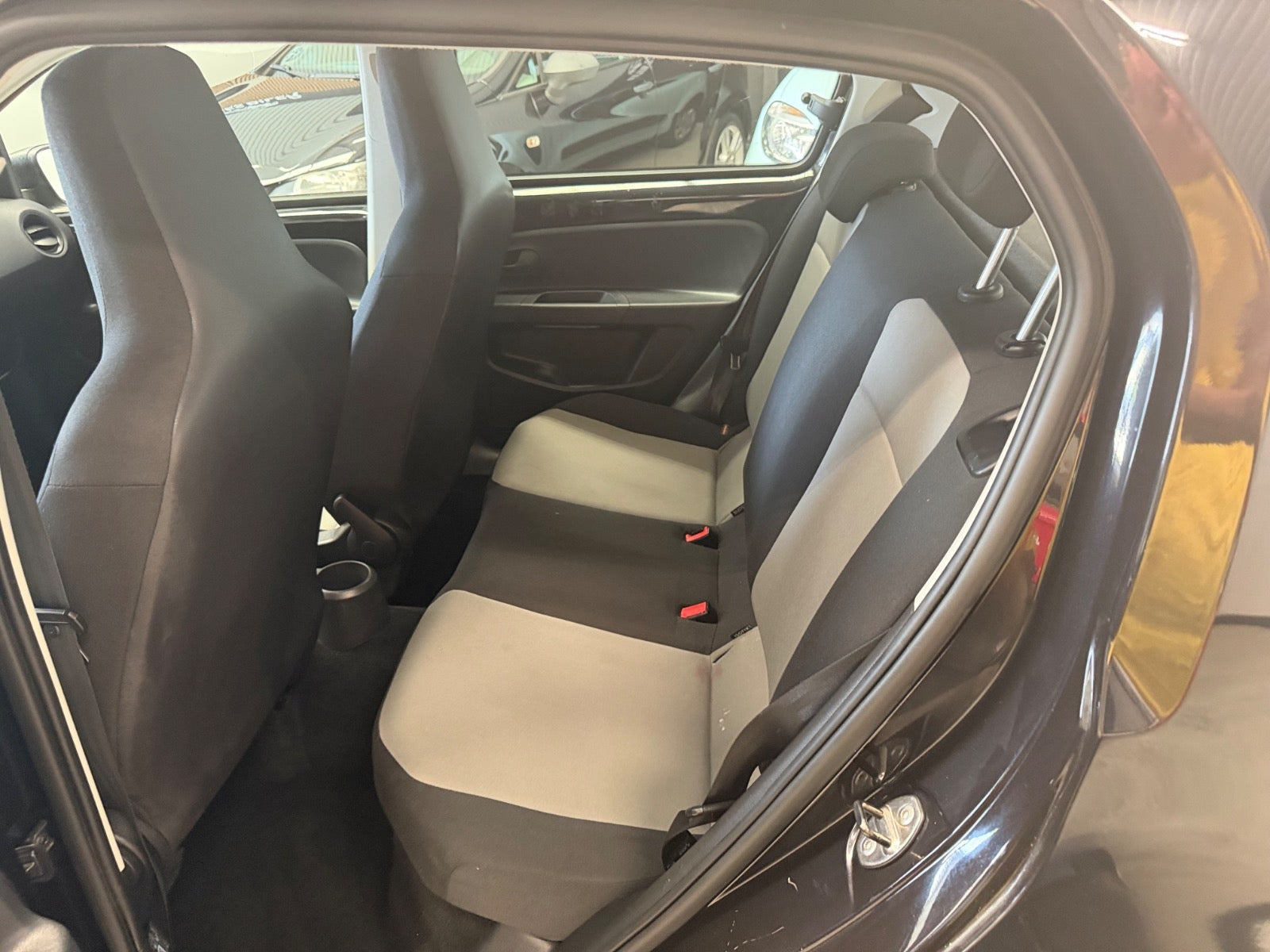 Sort Skoda Citigo fra 2014