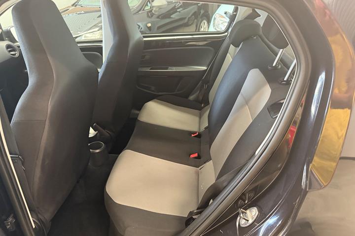 Sort Skoda Citigo fra 2014