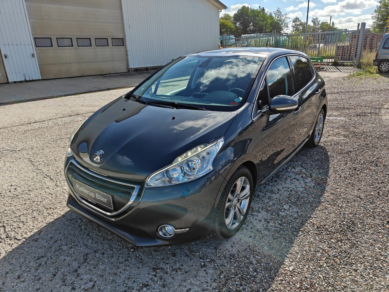 undefined Peugeot 208 fra 2014