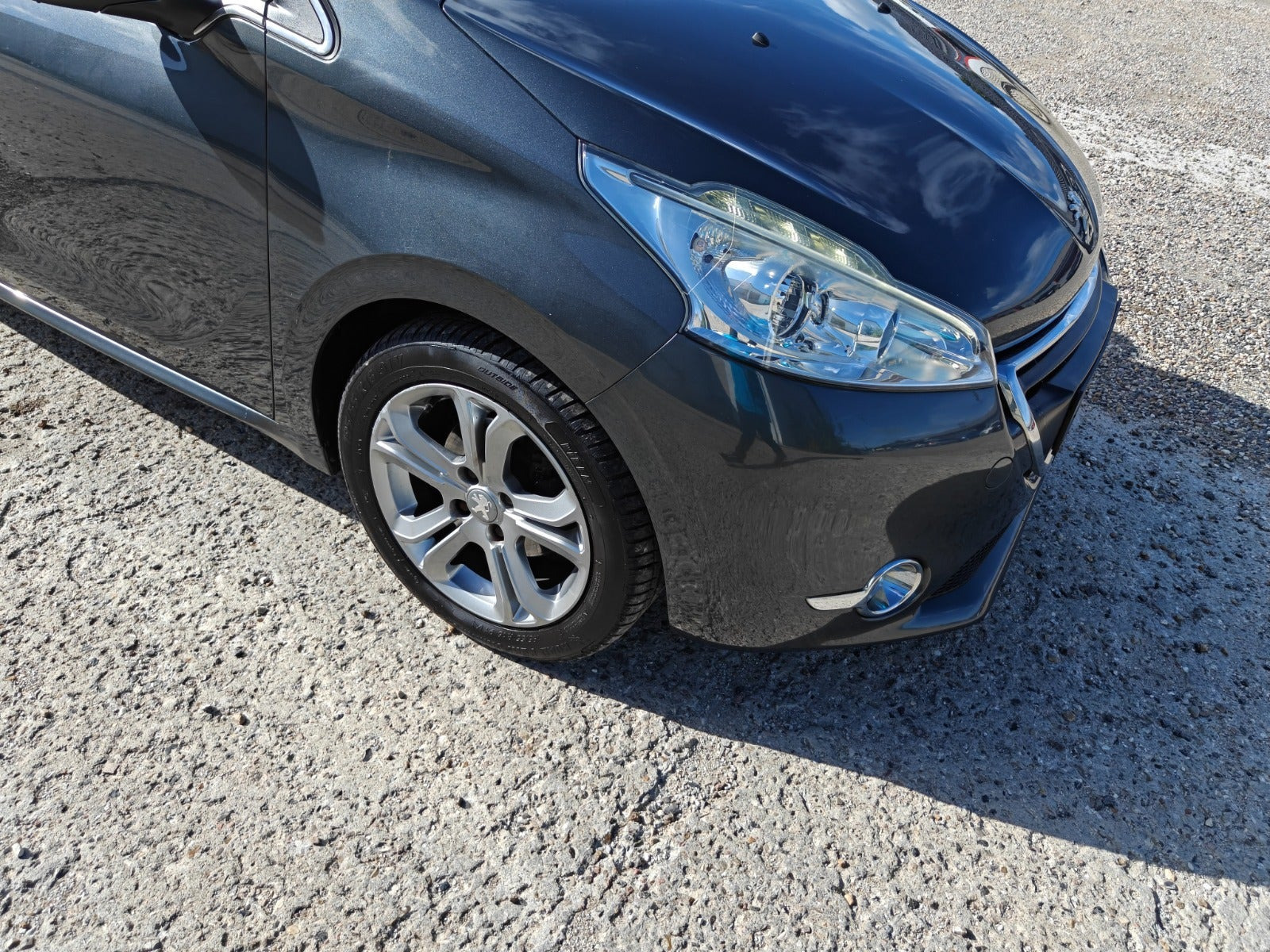 undefined Peugeot 208 fra 2014