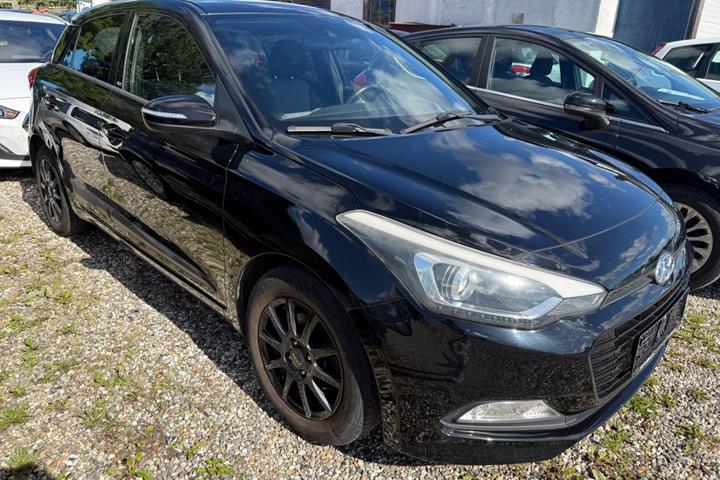 Sort Hyundai i20 fra 2016
