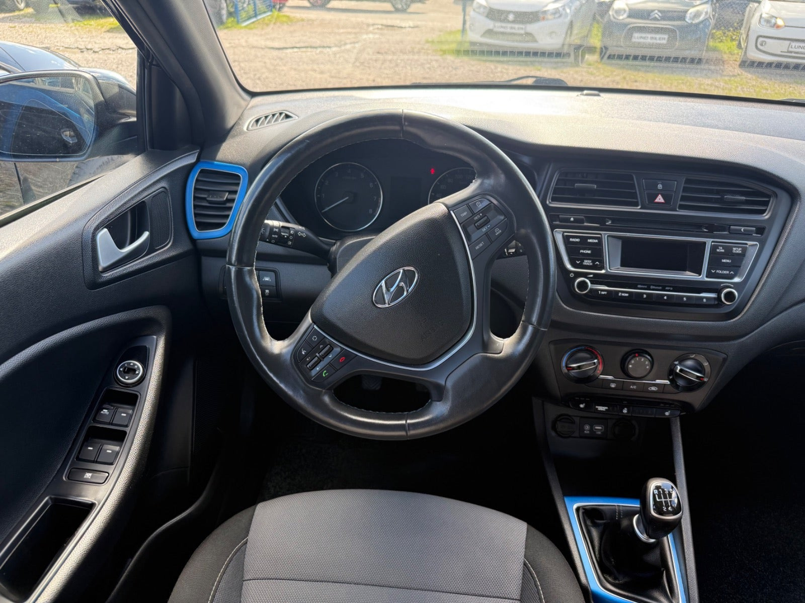Sort Hyundai i20 fra 2016
