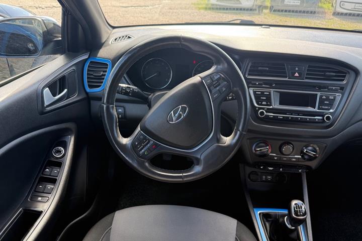 Sort Hyundai i20 fra 2016