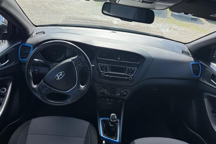 Sort Hyundai i20 fra 2016