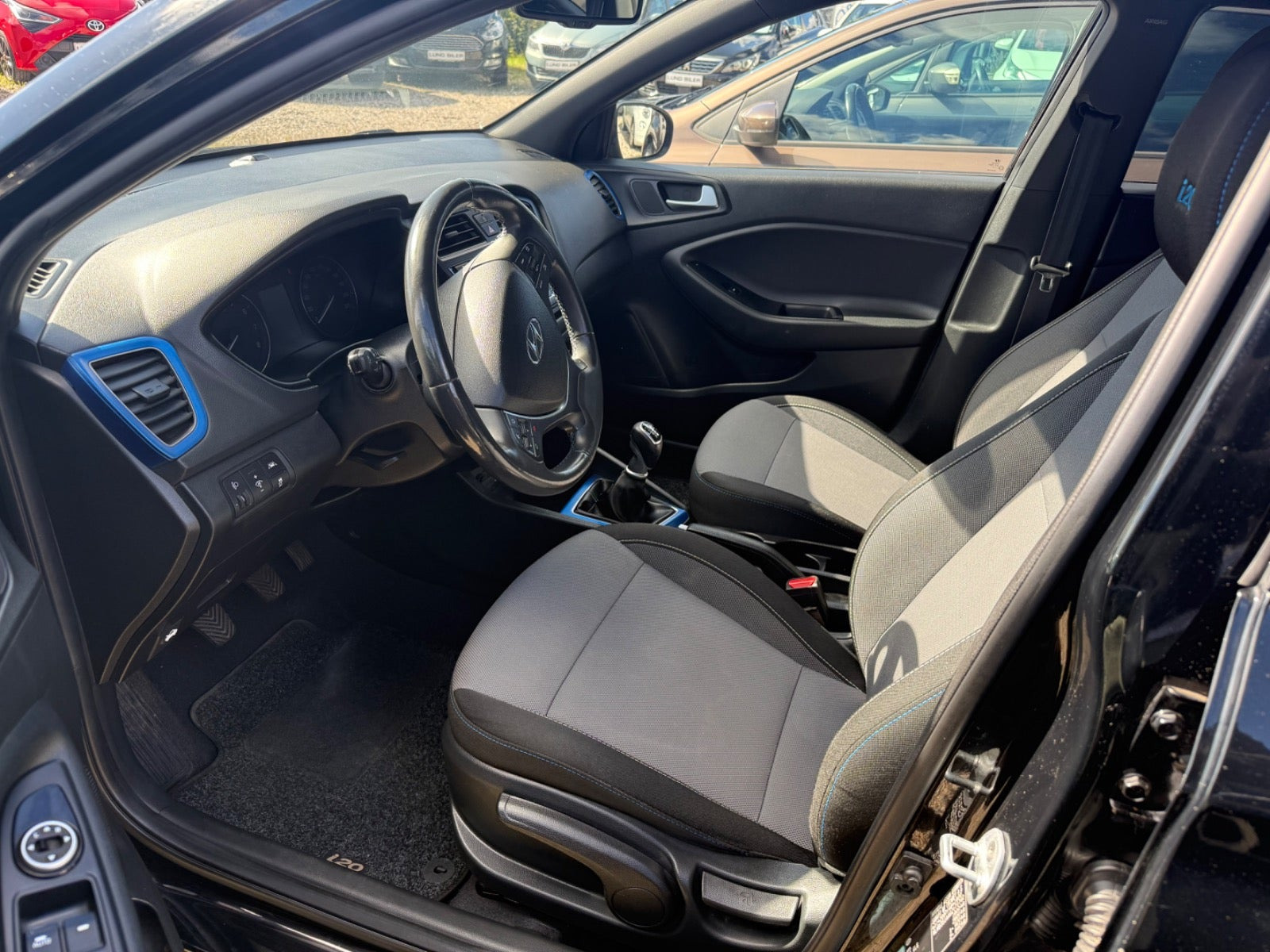 Sort Hyundai i20 fra 2016