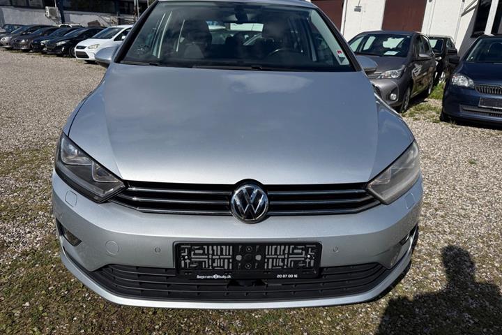 Grå VW Golf Sportsvan fra 2015