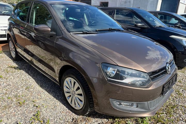 Brun VW Polo fra 2013