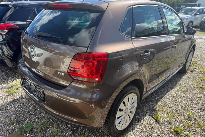 Brun VW Polo fra 2013