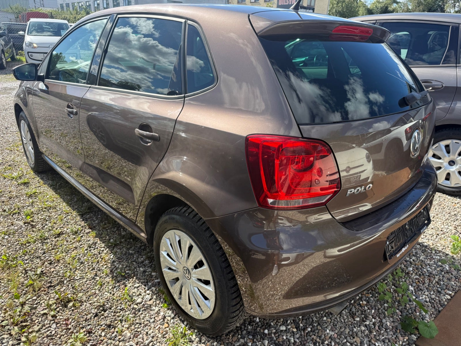 Brun VW Polo fra 2013