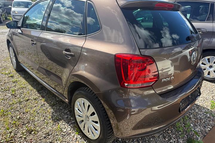 Brun VW Polo fra 2013