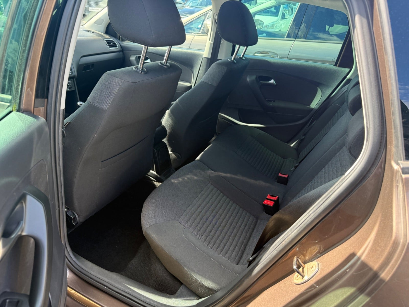 Brun VW Polo fra 2013