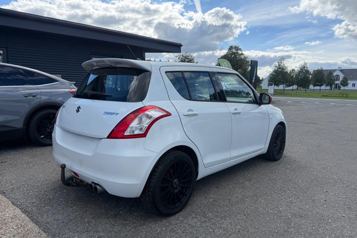 undefined Suzuki Swift fra 2012
