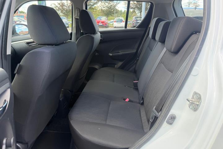 undefined Suzuki Swift fra 2012